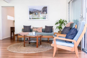 Mid-Century Modern Retro Beach House